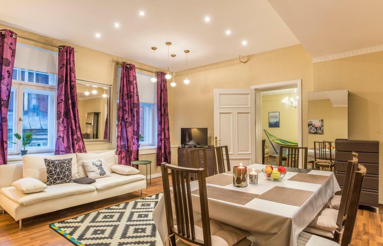 Charming Spacious 3 Bedroom In Old Town Riga Luaran gambar