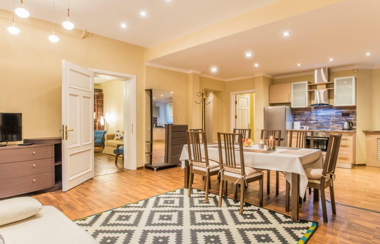 Charming Spacious 3 Bedroom In Old Town Riga Luaran gambar